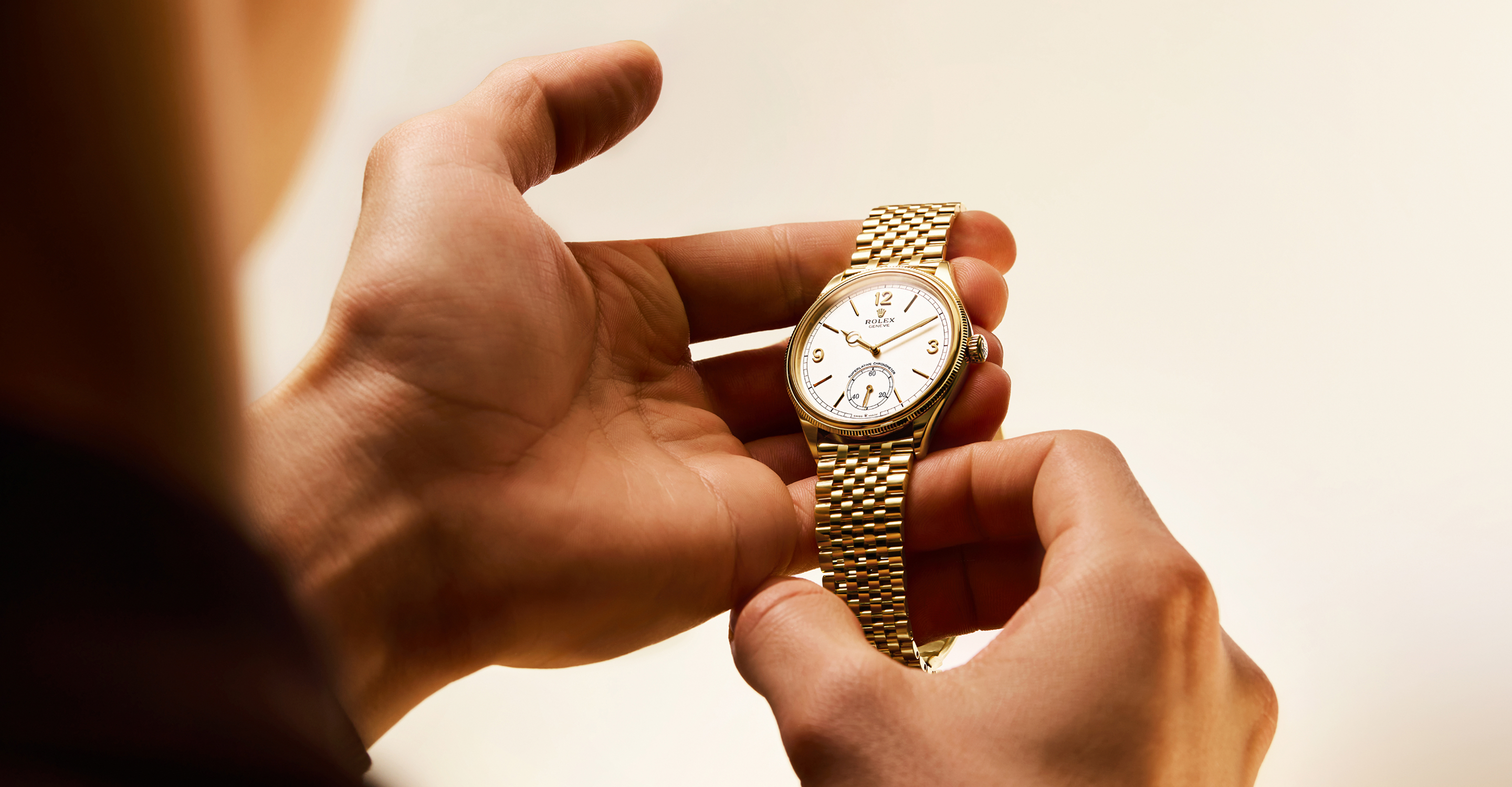 rolex-new-watches-2025-perpetual-1908-ambiance_m52508-0008_2501ad_001-landscape rolex-new-watches-2025-perpetual-1908-ambiance_m52508-0008_2501ad_001-landscape