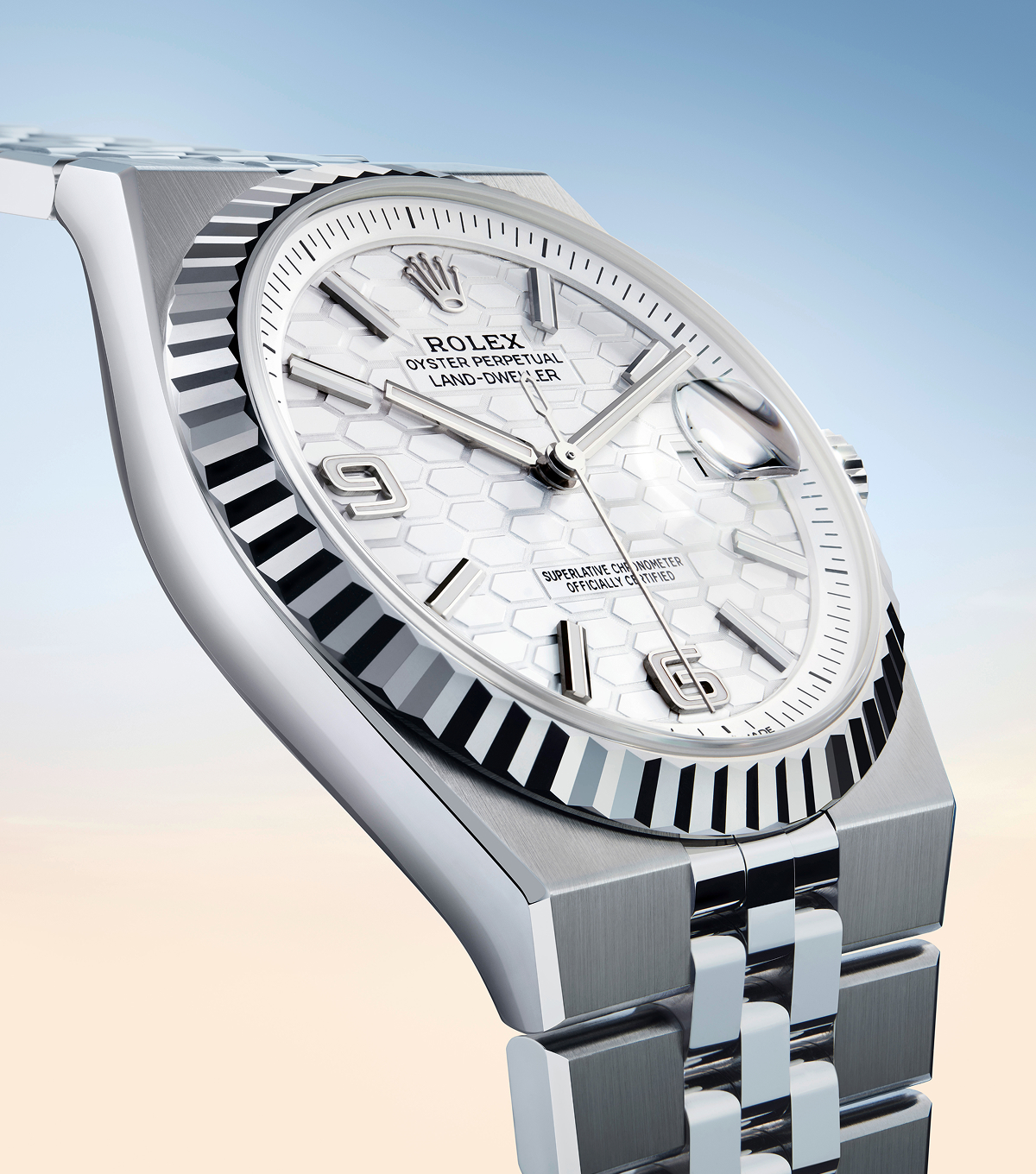 rolex-the-land-dweller-dial-with-honeycomb-motif_m127334-0001_2501fj_003-landscape rolex-the-land-dweller-dial-with-honeycomb-motif_m127334-0001_2501fj_003-landscape