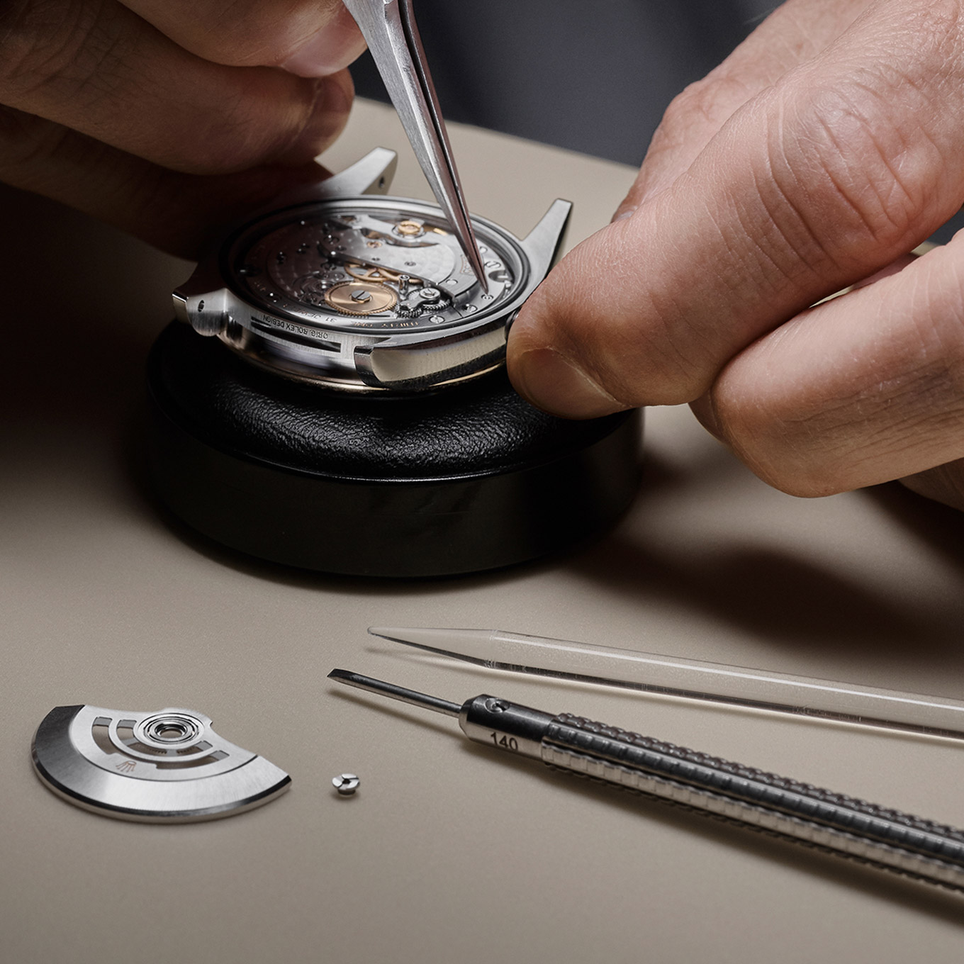 Rolex servicing procedure dismantling of the movement