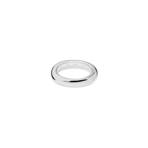 DAB6004_IRREG_000AG_020_Dodo_essentials-irregular-band-ring-.925-silver.png