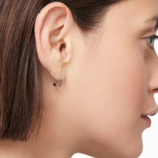 DHB4000_HOOPS_000OB_100_Dodo_essentials-hoop-earring-18k-white-gold.jpg