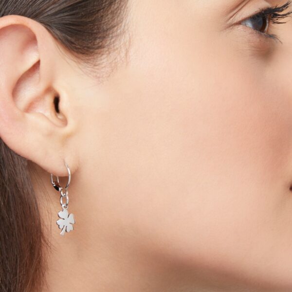 DHB4000_HOOPS_000OB_110_Dodo_essentials-hoop-earring-18k-white-gold.jpg