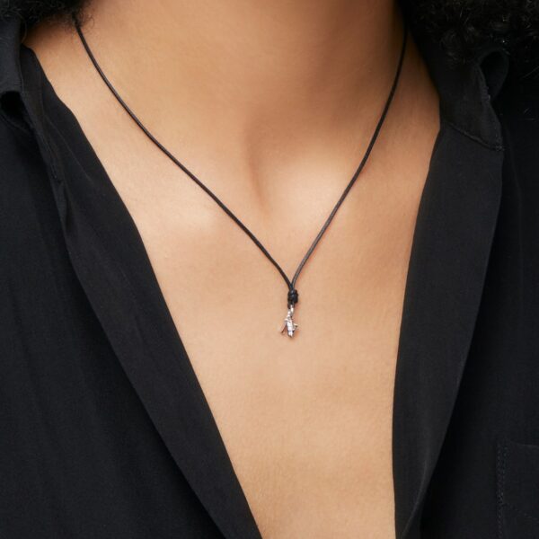 DMC0114_LETNS_DB0O2_100_Dodo_precious-letter-n-charm-white-diamonds-18k-white-gold.jpg