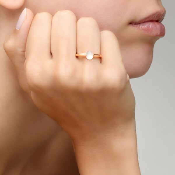 PAB0040_O7000_000AD_100_Pomellato_ring-m'ama-non-m'ama-rose-gold-18kt-adularia.jpg