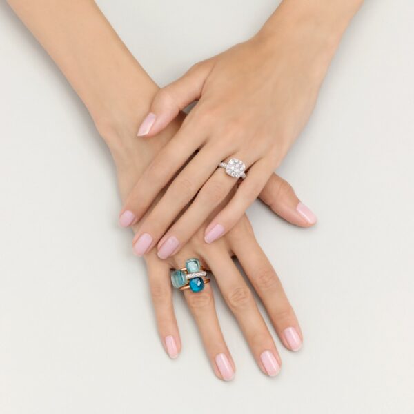 PAB4030_O6000_000TL_100_Pomellato_ring-nudo-petit-rose-gold-18kt-white-gold-18kt-london-blue-topaz.jpg