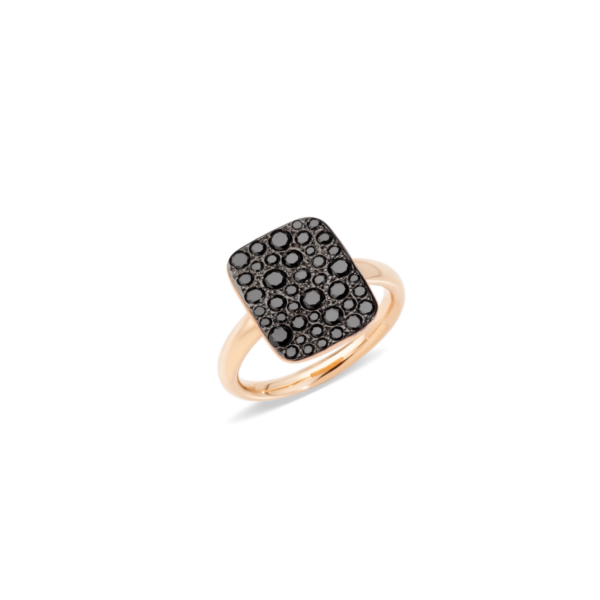 PAB9031_O7000_DBK00_010_Pomellato_sabbia-ring-large-rectangle-rose-gold-18kt-treated-black-diamond.png