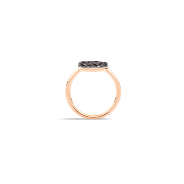 PAB9031_O7000_DBK00_030_Pomellato_sabbia-ring-large-rectangle-rose-gold-18kt-treated-black-diamond.png