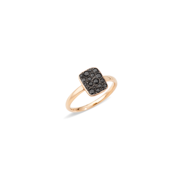 PAB9032_O7000_DBK00_010_Pomellato_sabbia-ring-small-rectangular-rose-gold-18kt-treated-black-diamond.png