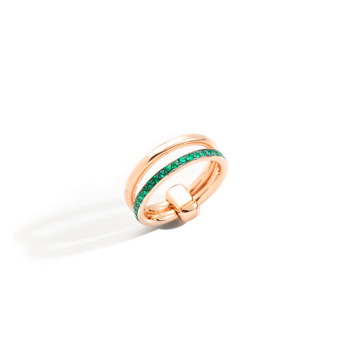 PAC0100_O7BKR_SM000_010_Pomellato_ring-iconica-rose-gold-18kt-emerald.jpg