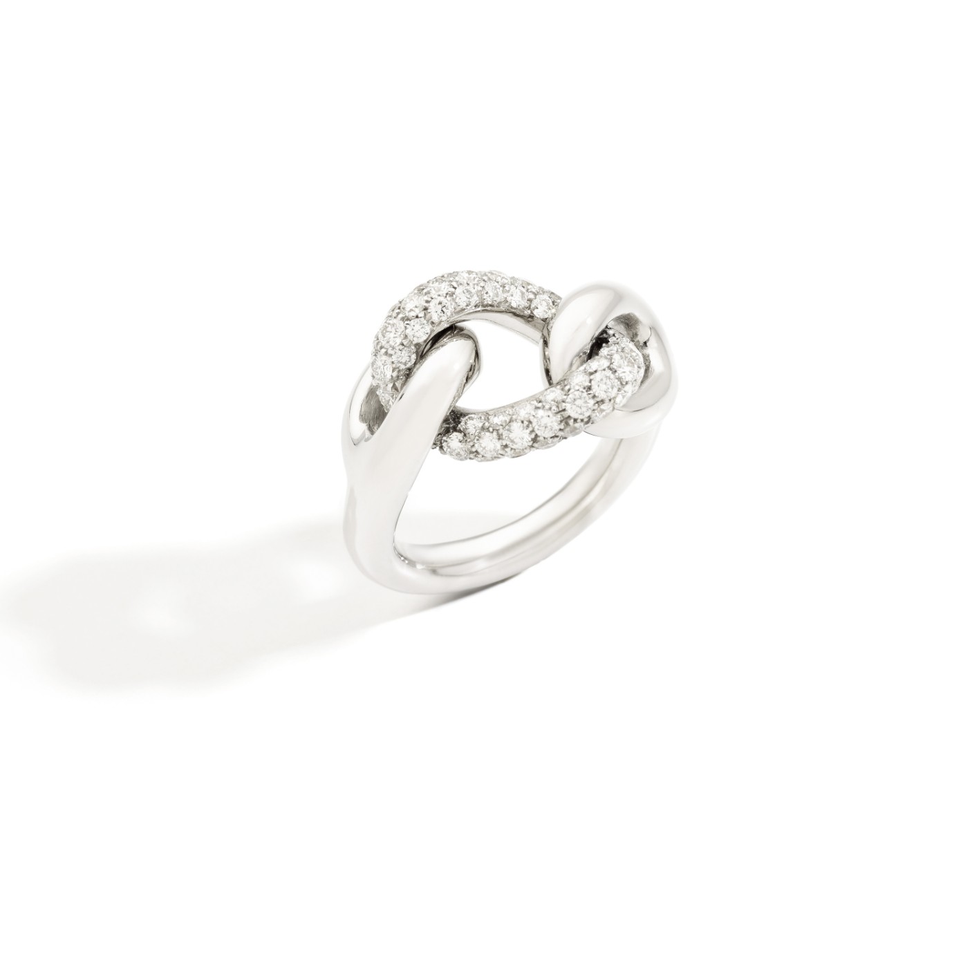 PAC1011_O2WHR_DB000_010_Pomellato_ring-catene-white-gold-18kt-diamond.jpg