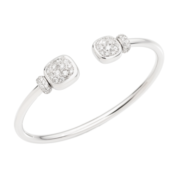 PBC2027_O2WHR_DB0TB_010_Pomellato_bracelet-nudo-white-gold-18kt-diamond-white-topaz.png