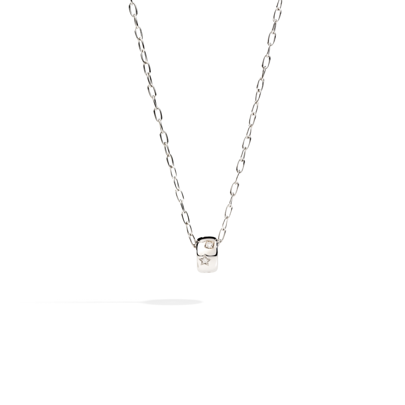 PCB7122_O2WHR_DB000_010_Pomellato_pendant-with-chain-iconica-white-gold-18kt-diamond.png