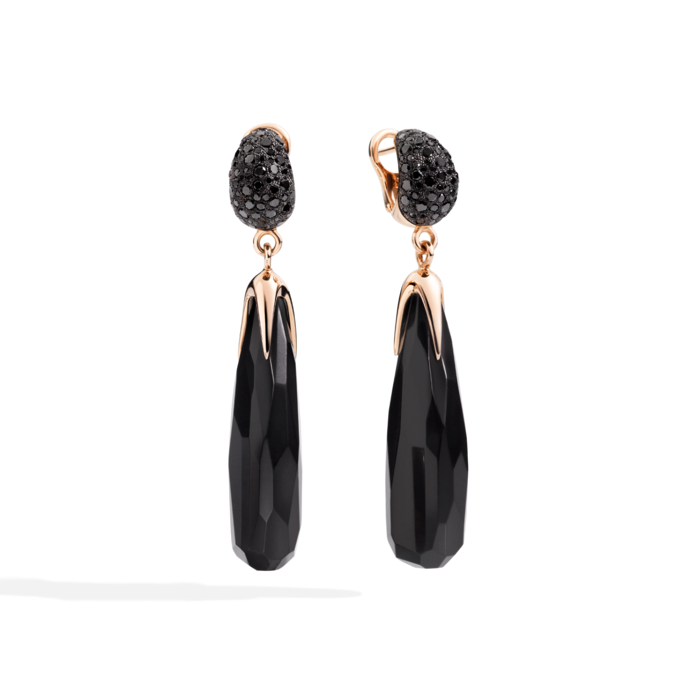 POB2161_O7000_DBKOU_010_Pomellato_earrings-victoria-rose-gold-18kt-jet-treated-black-diamond.png