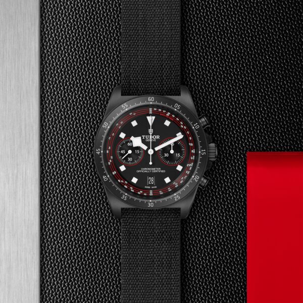 m25827kn-0001_flatlay-std.jpg